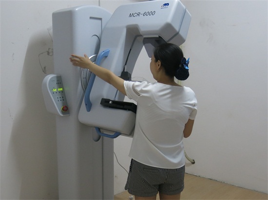 13、乳腺钼靶X光机：是目前诊断乳腺疾病的首选和最可靠的检测手段之一，它具有精准定位、早期诊断、功能全面、安全便捷的特点。_看图王.JPG